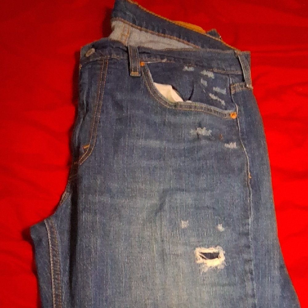 Levi's Men's Ripped Denim Jeans. 34 X 36 Length.